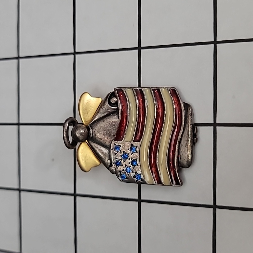 Angel‎ American Flag Pin, Metal Pin with Blue Rhinestones in Flag
